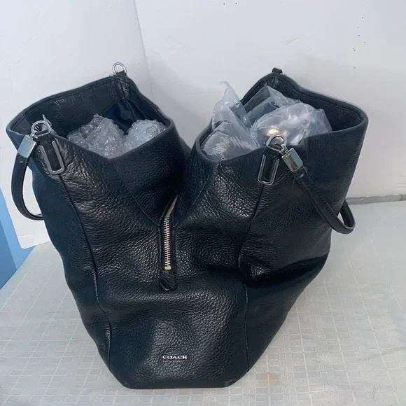 Coach, black pebbled, 24621 - Picture 8 of 11